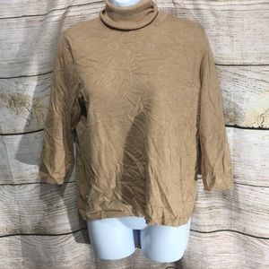 Chicos Size 1 caramel turtle neck gold medium